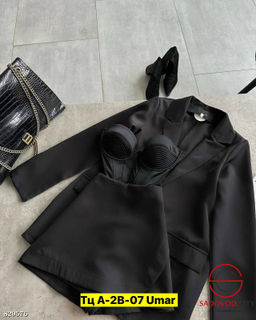 Классический костюм двойка пиджак и юбка-шорты