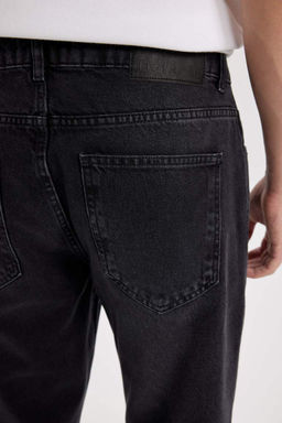 Джинсовые брюки прямого кроя с нормальной талией и нормальной талией - Defacto фото 6