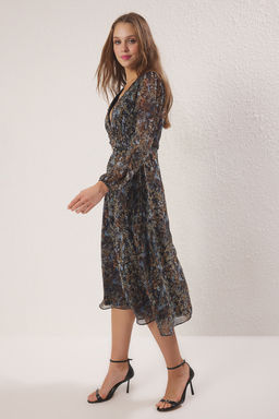 Yesil Kemerli A Kesim Kruvaze Yaka Boho Desenli Sifon Midi Dokuma Elbise TWOAW24EL00660