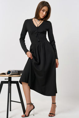 Платье прилегающего силуэта из трикотажа с длинным рукавом черное