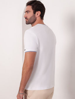 Футболка с V-вырезом из премиального хлопка с эластаном - Vilatte фото 4