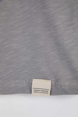 Gri Oversize/Geni_ Kesim Basic Etiketli %100 Pamuk Kolsuz T-shirt/Atlet - Trendyolmilla фото 2