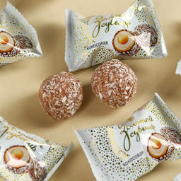 Подарочный набор 8 марта: чай чёрный с лесными ягодами 50 г., шоколадные конфеты 100 г. - Фабрика счастья фото 2