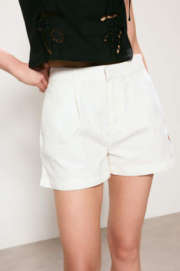 Trendyol Studio Beyaz Pileli Mini Y?rtmacl? Denim Sort TWOSS26SR00062 - Trendyolmilla фото 5