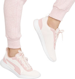 Кроссовки женские