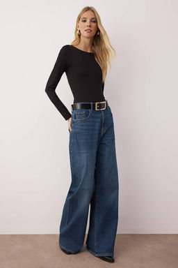 Siyah Fitted/Vucuda Oturan Kay?k Yaka C?tc?tl? Esnek Orme Body TWOAW26BD00011