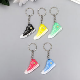 Цена за 12 шт. Брелок акрил Цветной кед с ромашкой МИКС 2,5х4,5 см