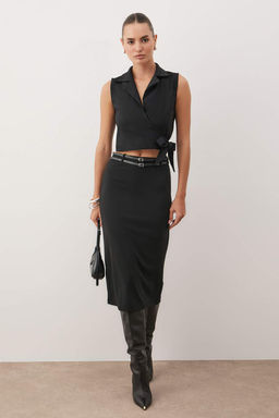 Siyah Baglamal? Crop Dokuma Keten Gorunumlu Bluz TWOSS23BZ00550