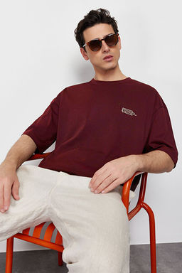 Bordo Oversize %100 Pamuklu Bisiklet Yaka Minimal Yaz_ Bask_l_ Tok Kuma_ T-shirt TMNSS23TS00084 - Trendyolmilla фото 2