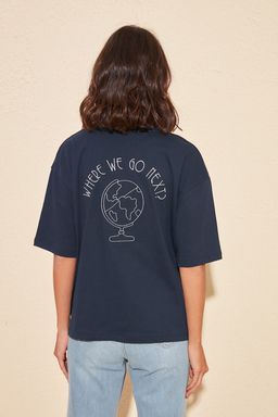 Lacivert %100 Pamuk S?rt Nak?sl? Relaxed/Genis Rahat Kesim Bisiklet Yaka Orme T-Shirt TWOSS20TS0121