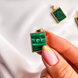 Кулон со знаком зодиака Весы из Малахита