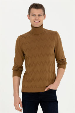 Мужской легкий свитер цвета хаки