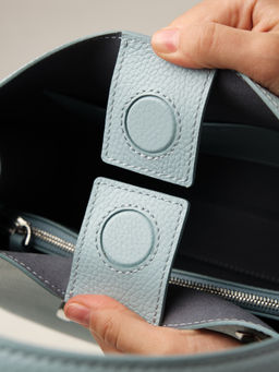 Кожаная сумка Helen DBR 31425 светло-голубой
