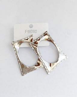 Стильные серьги