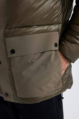 Пуховик стандартного кроя с капюшоном - Defacto фото 7