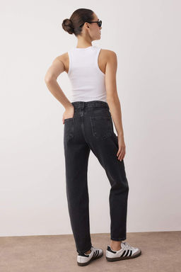 Koyu Mavi Yuksek Bel Mom Jeans TWOAW26JE00159 - Trendyolmilla фото 10