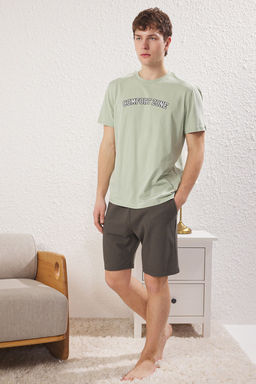 TRENDYOL MAN Bej Regular Fit Slogan Bask?l? Alt Dokulu Sortlu Orme Pijama Tak?m? TMNSS25PT00023 - Trendyolmilla фото 6