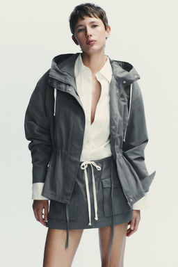 HOODED JACKET