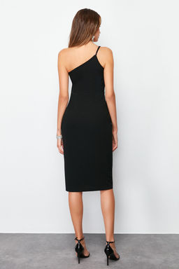 Siyah Vucuda Oturan Pencere/Cut Out Detayl? Orme S?k Abiye Elbise TPRSS24EL00145