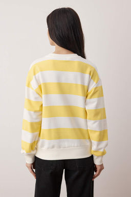 Sar? Bask?l? Nak?sl? Regular/Normal Kesim Orme Sweatshirt TWOAW26SW00230 - Trendyolmilla фото 4