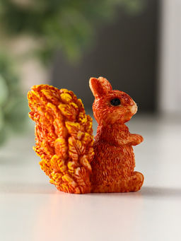 Цена за 2 шт. Фигурка полистоун «Белочка с пушистым хвостиком», 5×3×4.5 см, МИКС