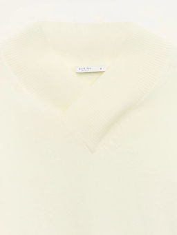 Джемпер оверсайз с V-образной горловиной / Zarina  фото 8