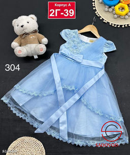 Платье для девочки праздничное