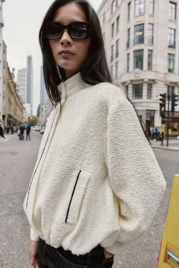 CONTRASTING TRIM BOMBER JACKET - Zara фото 2