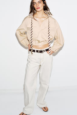 CAMISA POPEL?N CUELLO CONTRASTE / Camel claro