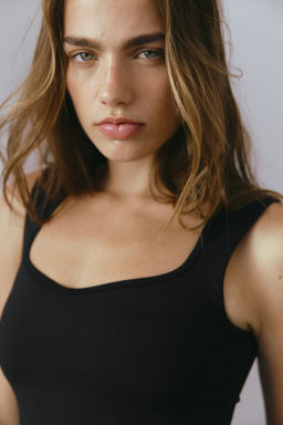 Top de deporte con SculptMove - H&m фото 5
