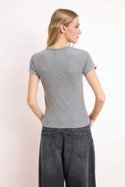 Sar? Fitted/Vucuda Oturan K?sa Kollu Raporlu Orme Bluz TWOSS26BZ00262 - Trendyolmilla фото 8