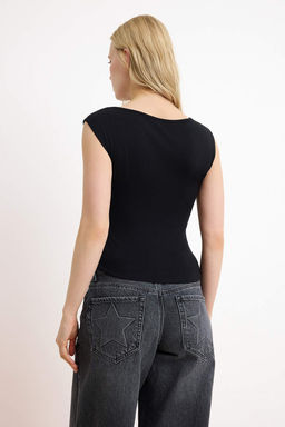 Siyah Fitted/Vucuda Oturan Kay?k Yaka Dugmeli Crop Yumusak Orme Bluz TWOSS26BZ00153