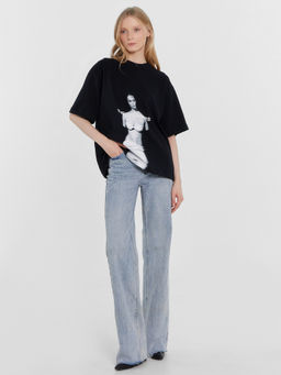 Футболка женская черная с принтом черный +печать5 112961 - Mark formelle фото 3