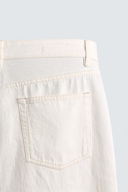 JEANS STRAIGHT FIT / Blanco roto