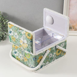 Шкатулка для рукоделия и шитья «Зелёная цветочная полянка», хранение ниток, иголок, мелочи, 19×26×14.5 см