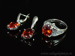 Кольцо серьги с цирконом искусственным, цв.красный размер 19