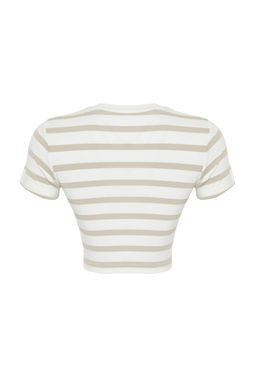 Trendyolmilla Premium Tas Ekru Cizgili Viskoz/Yumusak Kumas Crop Bisiklet Yaka Esnek Orme Bluz TWOSS23BZ00198 фото 17