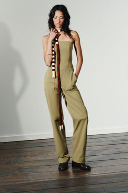 STRAPLESS JUMPSUIT