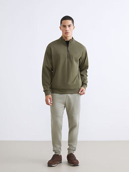 Dik Yaka Erkek Sweatshirt