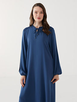 Ba?lamal? Yaka Kad?n Elbise