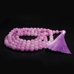 Четки из камня 108 бусин Кунцит Притягивает удачу в денежных делах