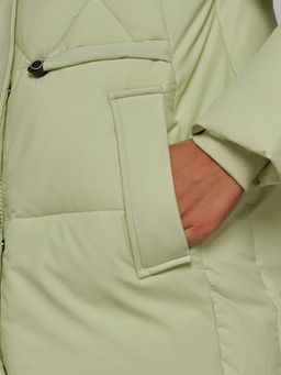 Зимняя женская куртка модная с капюшоном салатового цвета 52302Sl