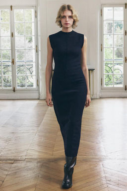 SLEEVELESS 100% WOOL DRESS