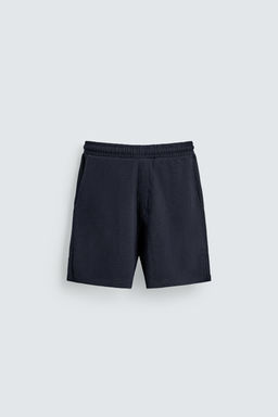 BERMUDA REGULAR FIT ESTRUCTURA SEERSUCKER / Azul