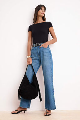 Siyah Fitted/Vucuda Oturan Kay?k Yaka K?sa Kollu Yumusak Orme Bluz TWOSS26BZ00466 - Trendyolmilla фото 2