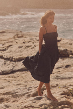 FLOWING MIDI DRESS WITH ELASTICATED DETAIL - Zara фото 8