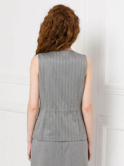 Жилет в полоску