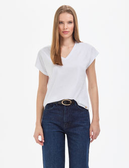 Beyaz Regular Fit V Yaka Basic Ti__rt