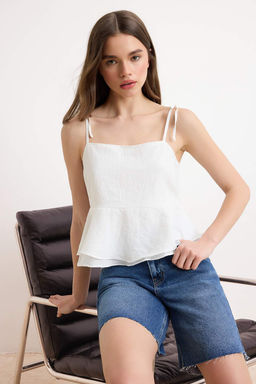 Beyaz Ask?lar? Baglama Detayl? S?rt? Gipeli Dokuma Bluz TWOSS26BZ00413