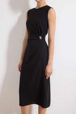 Siyah Vucudu Saran Aksesuarl? Midi Dokuma Elbise TWOSS25EL00204